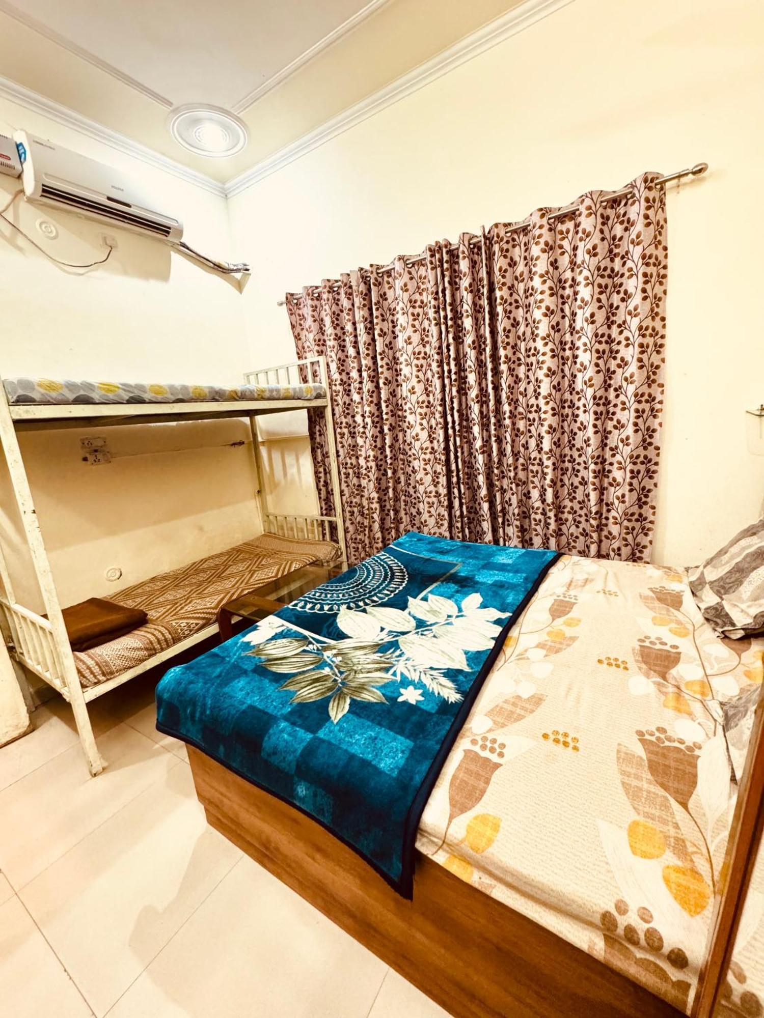 Qube House Bnb ริชิเคช ภายนอก รูปภาพ