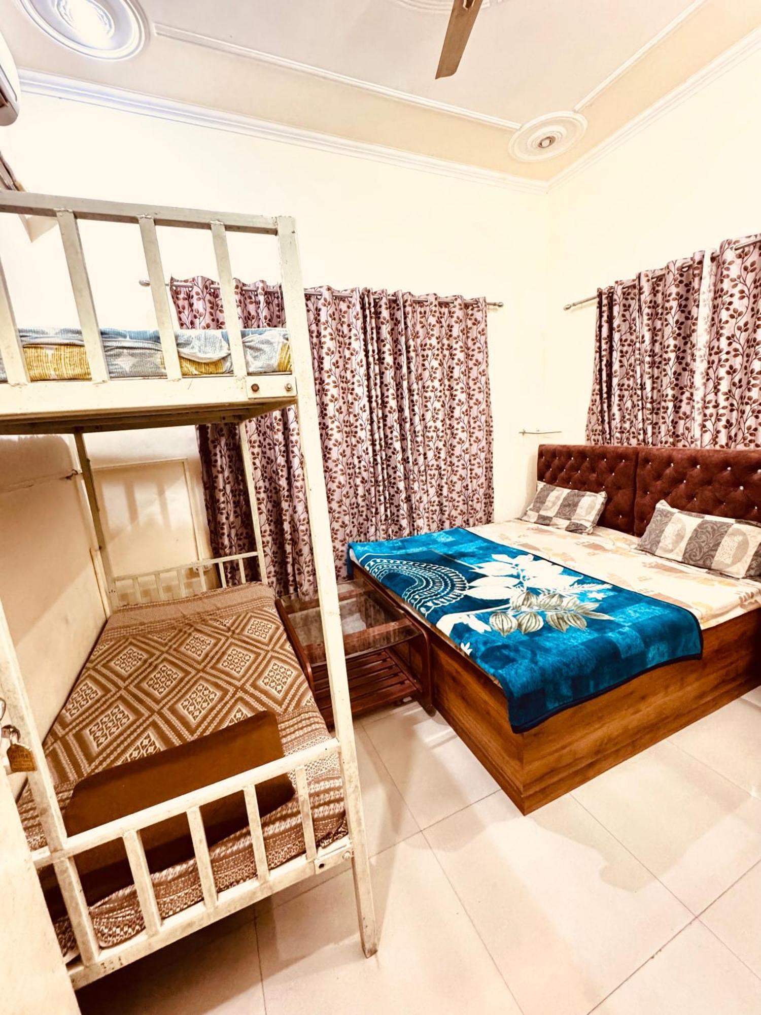 Qube House Bnb ริชิเคช ภายนอก รูปภาพ